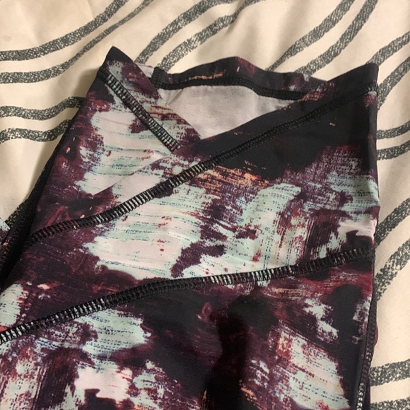 Lululemon Capri Pants - Picture 3 of 5